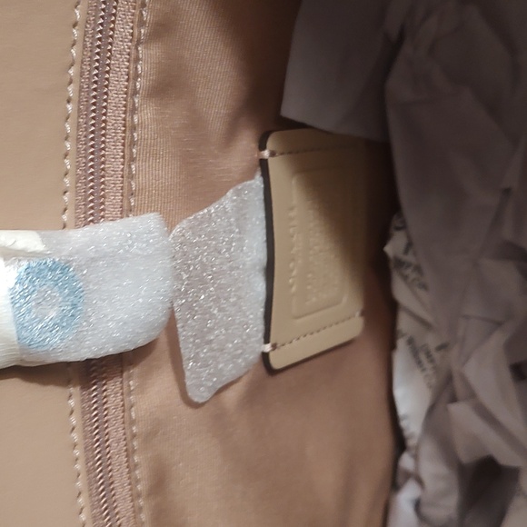 Nwt Small City Coach Tote - Picture 7 of 9